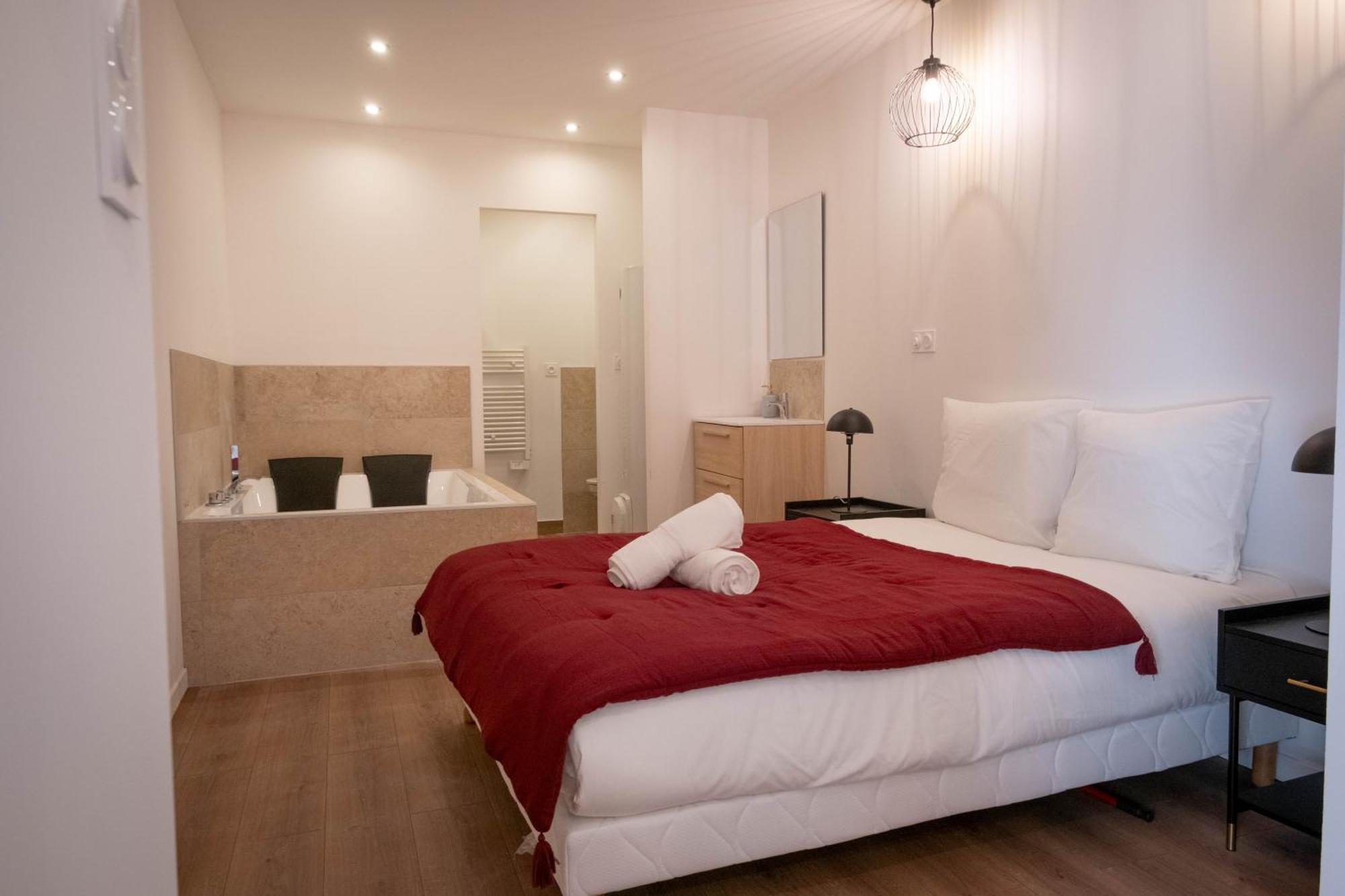 شقة Bibemus Casa Maja - Baignoire Balneo - Parking - Terrasse سانت إتيان المظهر الخارجي الصورة
